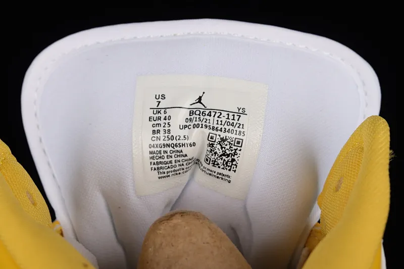 All categories Air Jordan Jordan series basketball shoes Air Jordan 1 Mid Air Jordan 1 Mid AJ1 Joe 1 white and yellow Zhongbang basketball shoes BQ6472-117